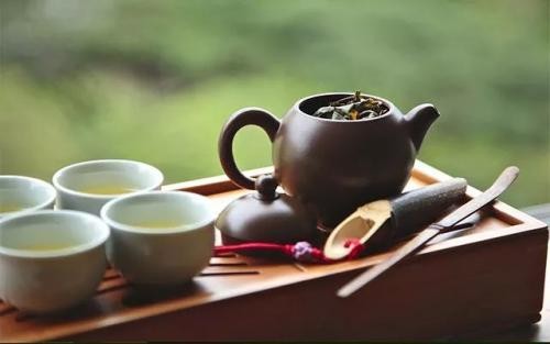 铁观音秋茶好还是春茶好
