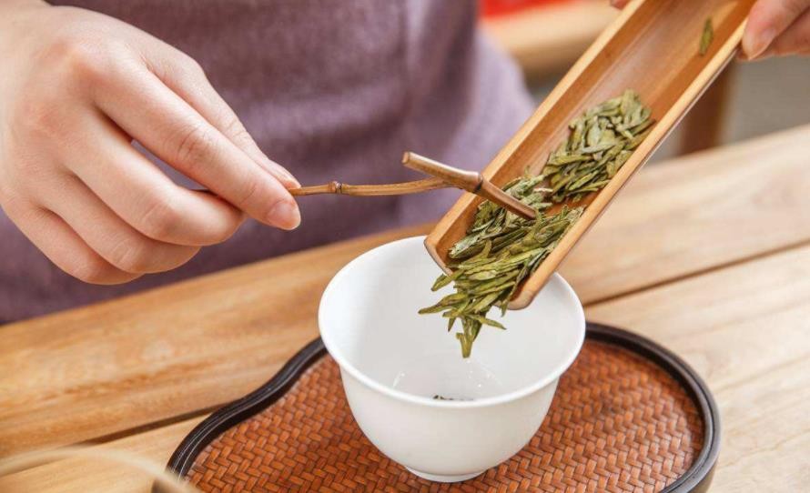 泡茶时茶汤中的杂质为何物，新手入门懂茶第一课