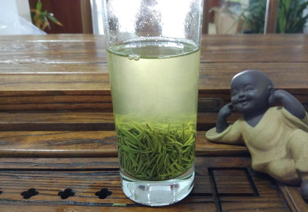 买的高档绿茶，茶汤竟是浑浊的，买坑了吗