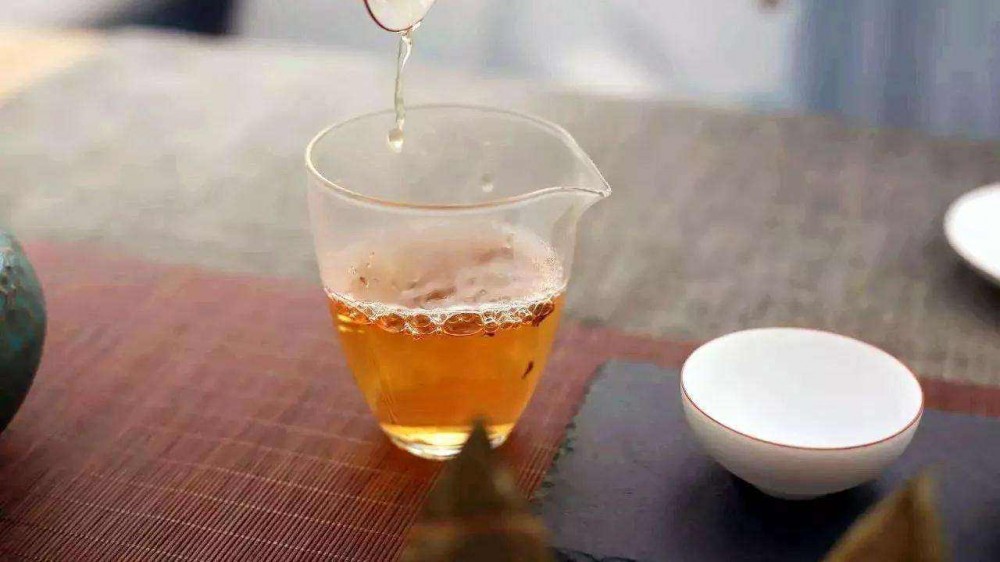 泡茶时茶汤中的杂质为何物，新手入门懂茶第一课