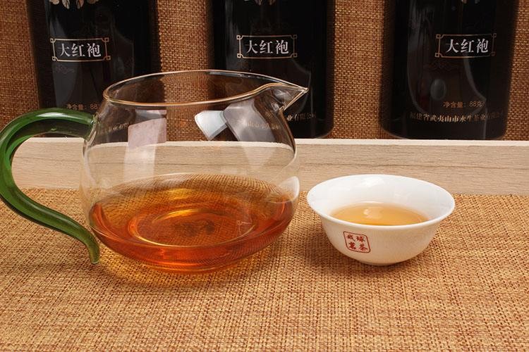 女人喝大红袍茶好吗