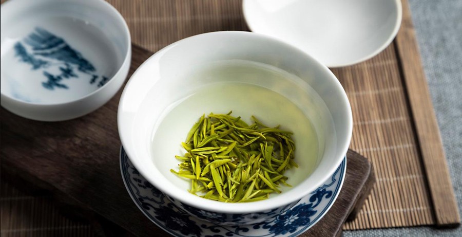 红茶与绿茶的功效与作用及食用方法