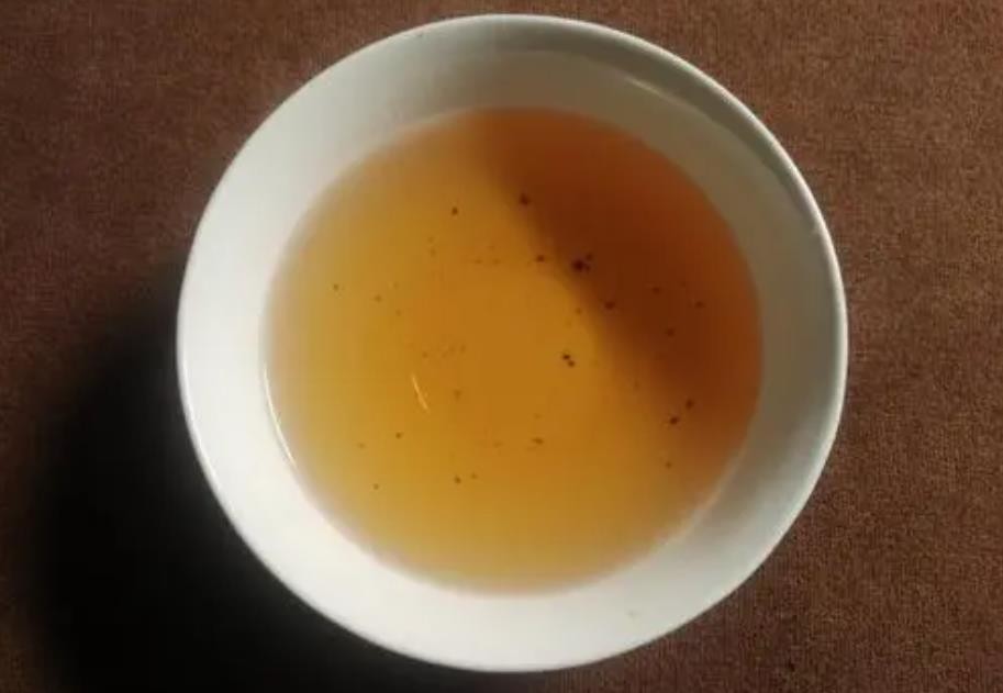 （泾阳茯茶汤色）