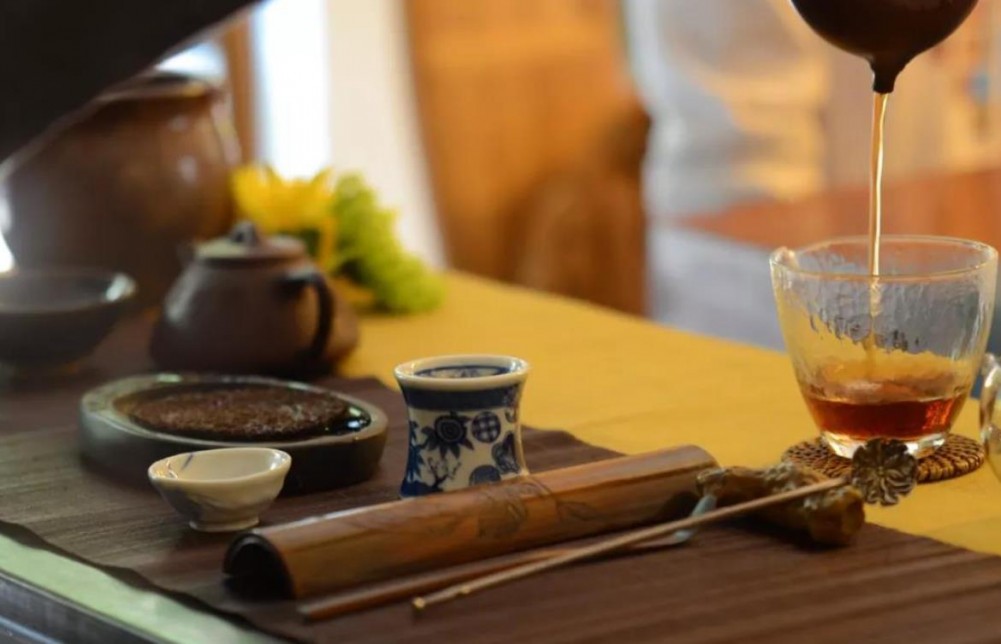 时间，正在悄悄奖励喝茶的你