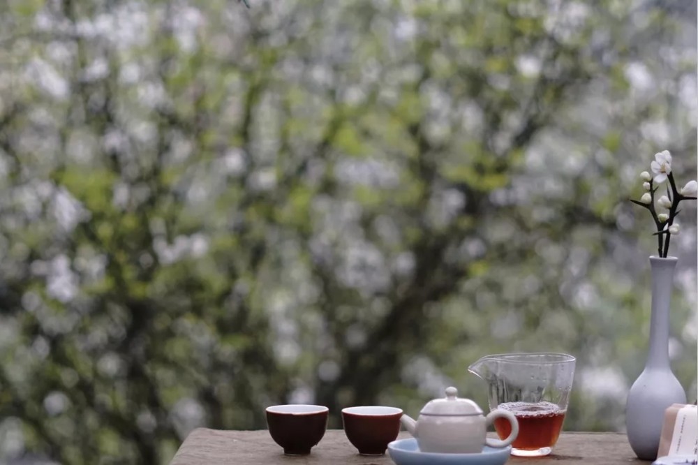 时间，正在悄悄奖励喝茶的你
